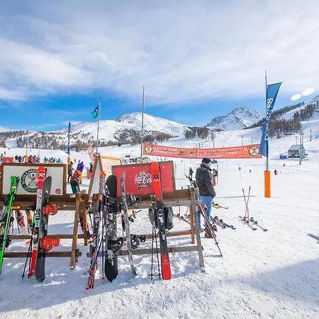 Gran Roc Few Steps From - Happy *